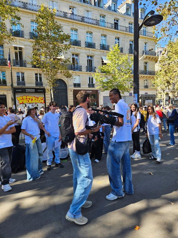 Délégation Saint-Vincent-de-Paul interviewée à Paris
